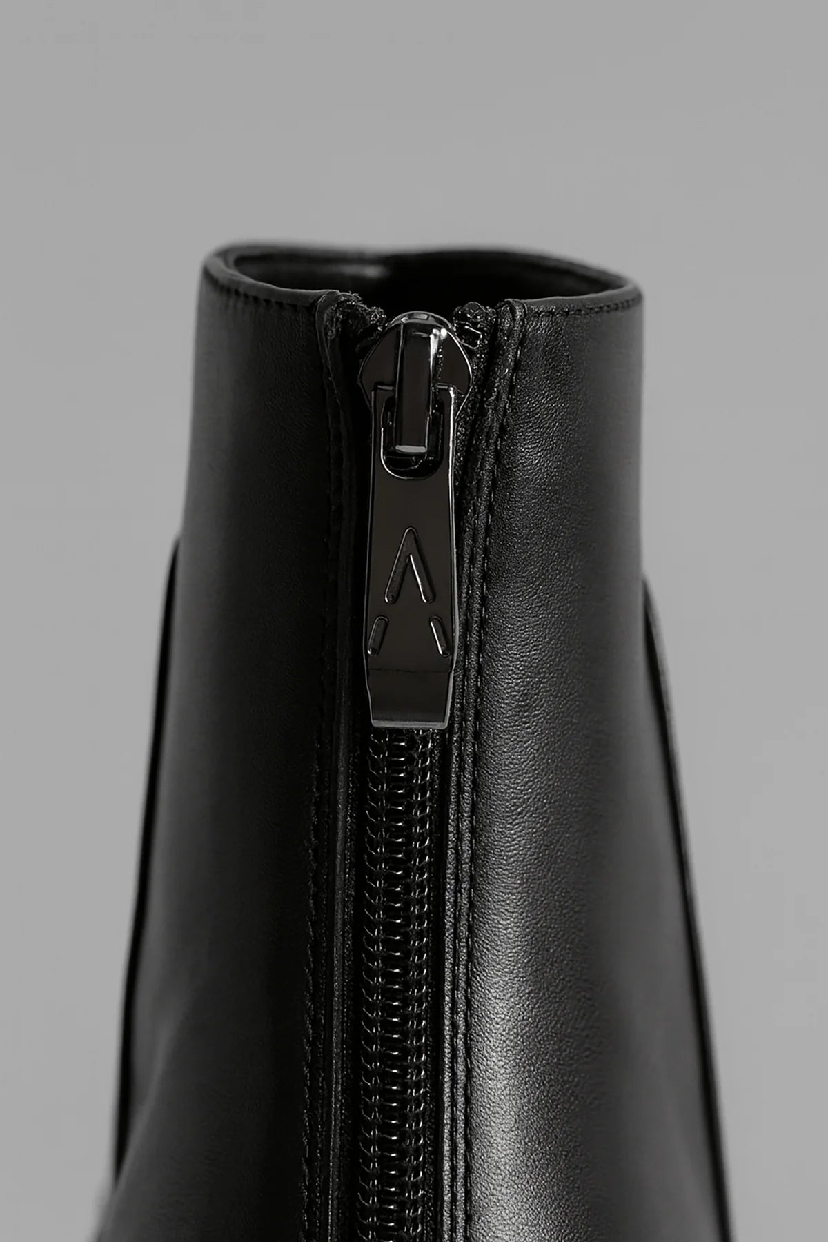 Draper Boots in Black