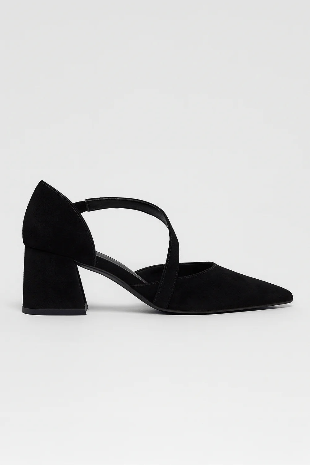 Montclair Heels in Black