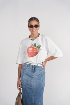 Oversized Graphic Tee- Strawberry