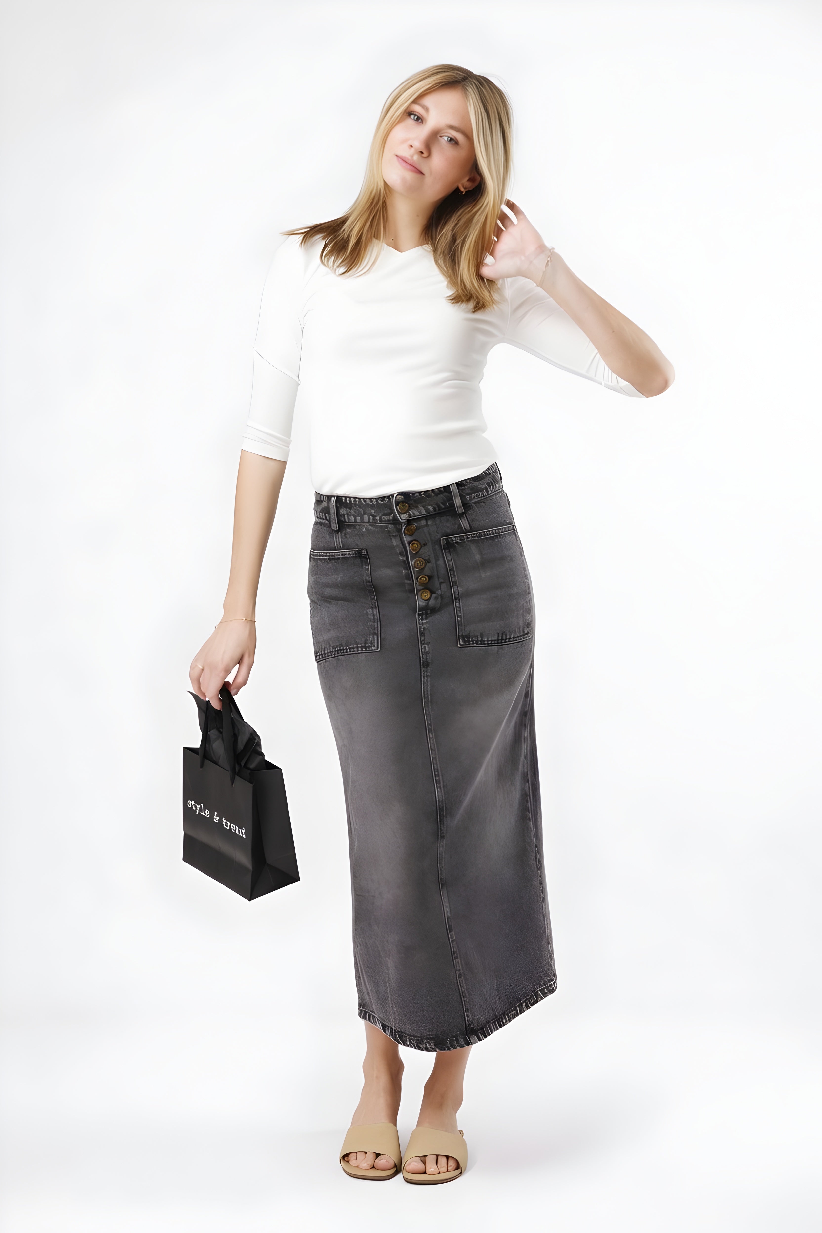 DENIM SKIRT WITH SNAP DETAIL AVAILABLE IN 2 COLORS (25SM19)