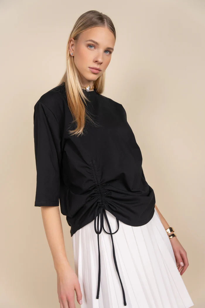 1838483182copy-web.webp