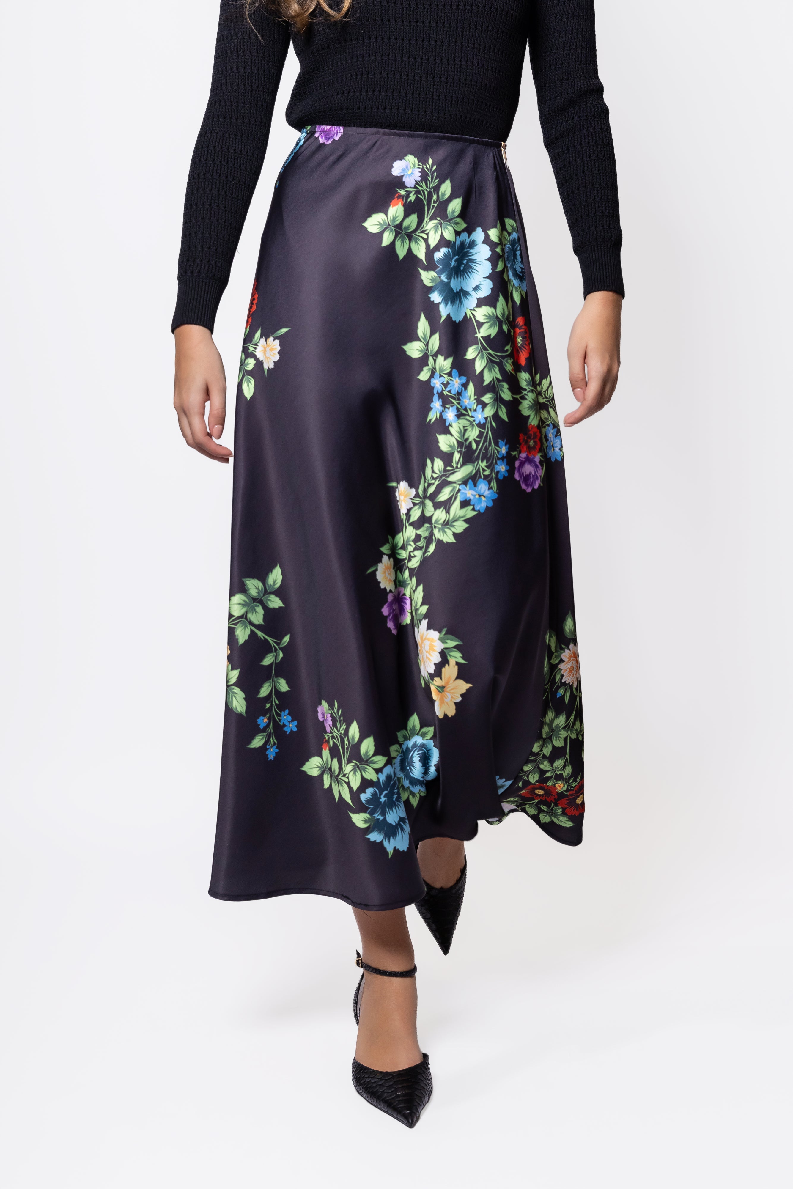 Lisa Skirt (Black Ground)