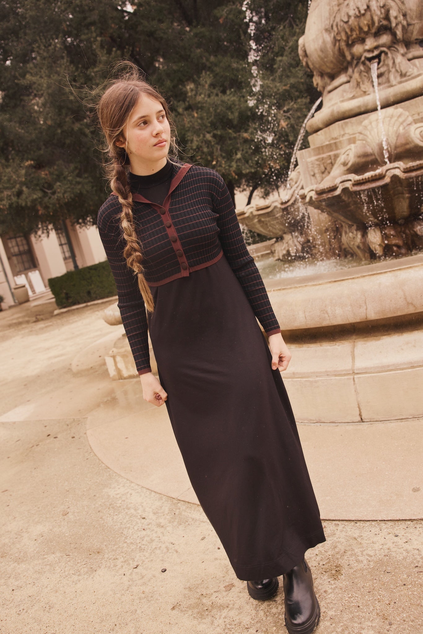 SELENA COLLARED OVERLAY MAXI-BLACK/BROWN