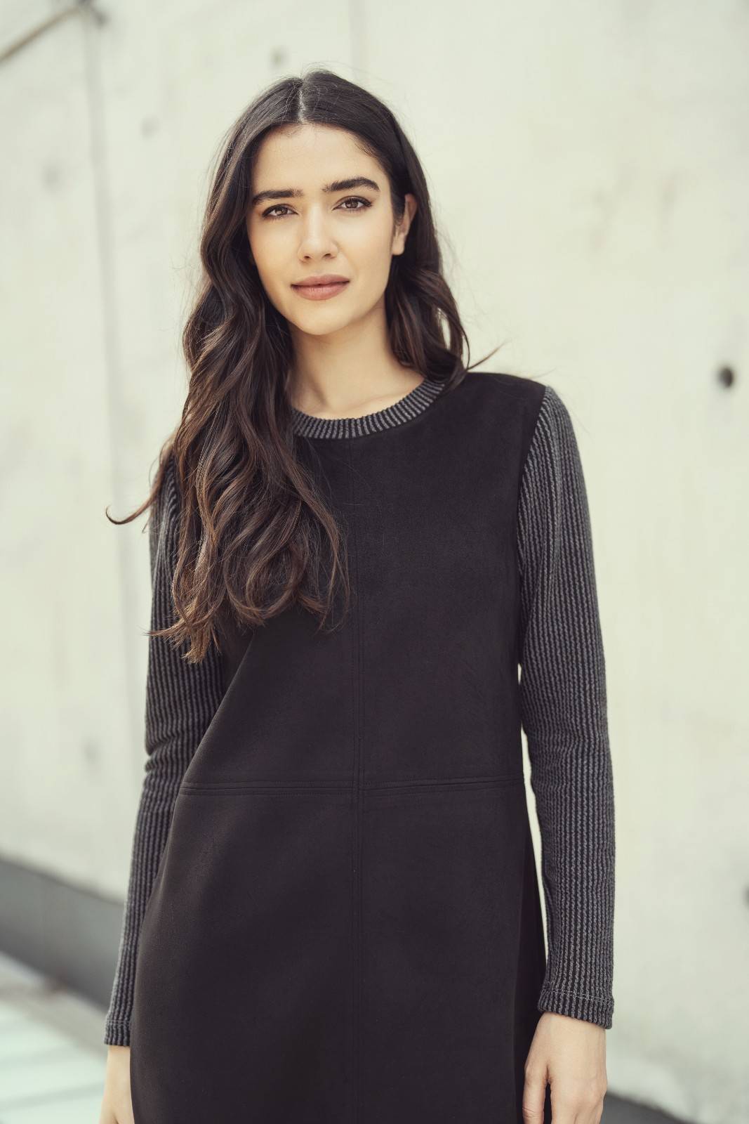 3186206924d0749f2b883d500f7c62bd709d4135f3b5d8c60616dc16a3107a21ESTI-BLACK1_1.jpg