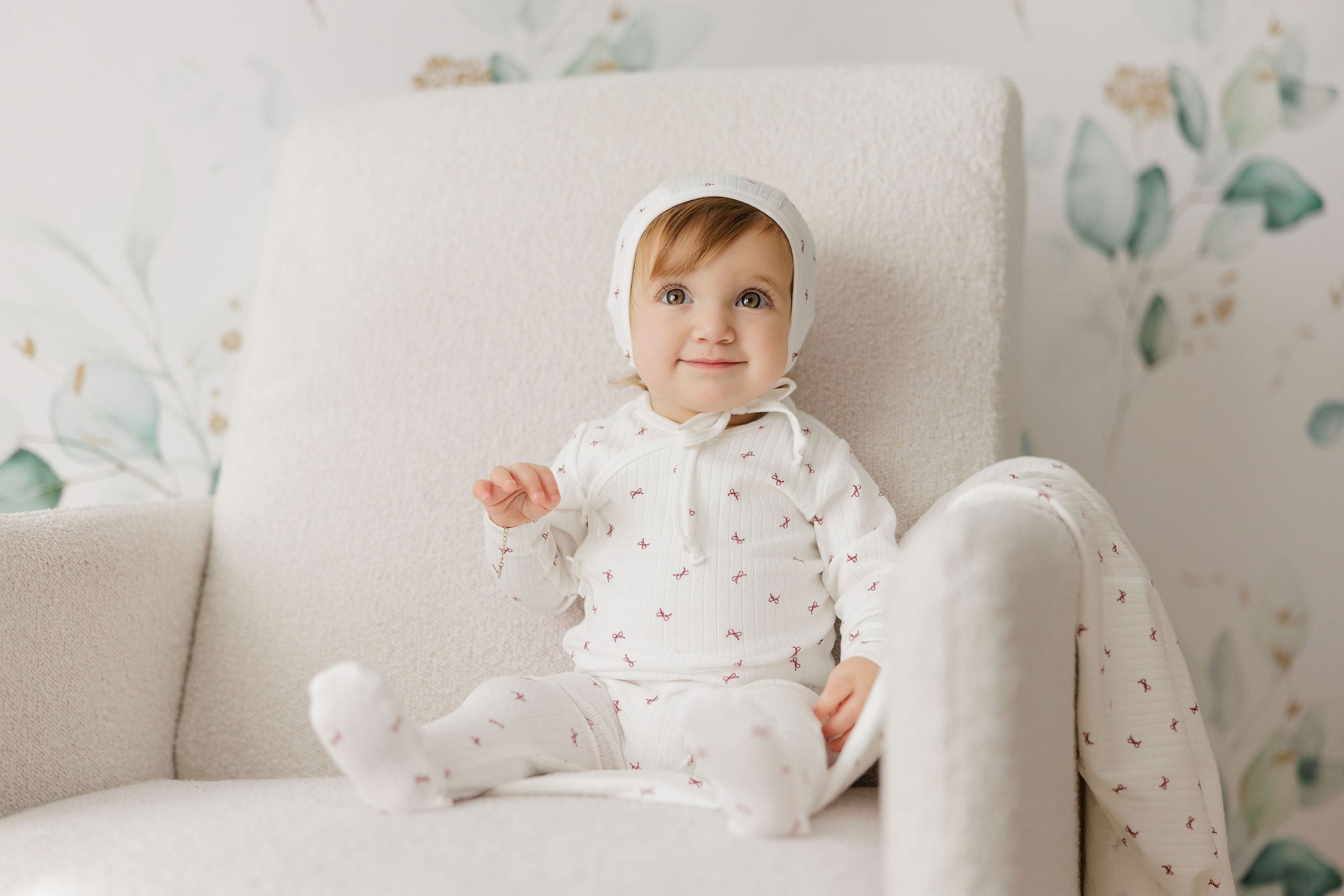 Baby Girl Footie – Ivory Red – Bow Pattern