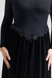 Velvet Lace V Maxi - Black