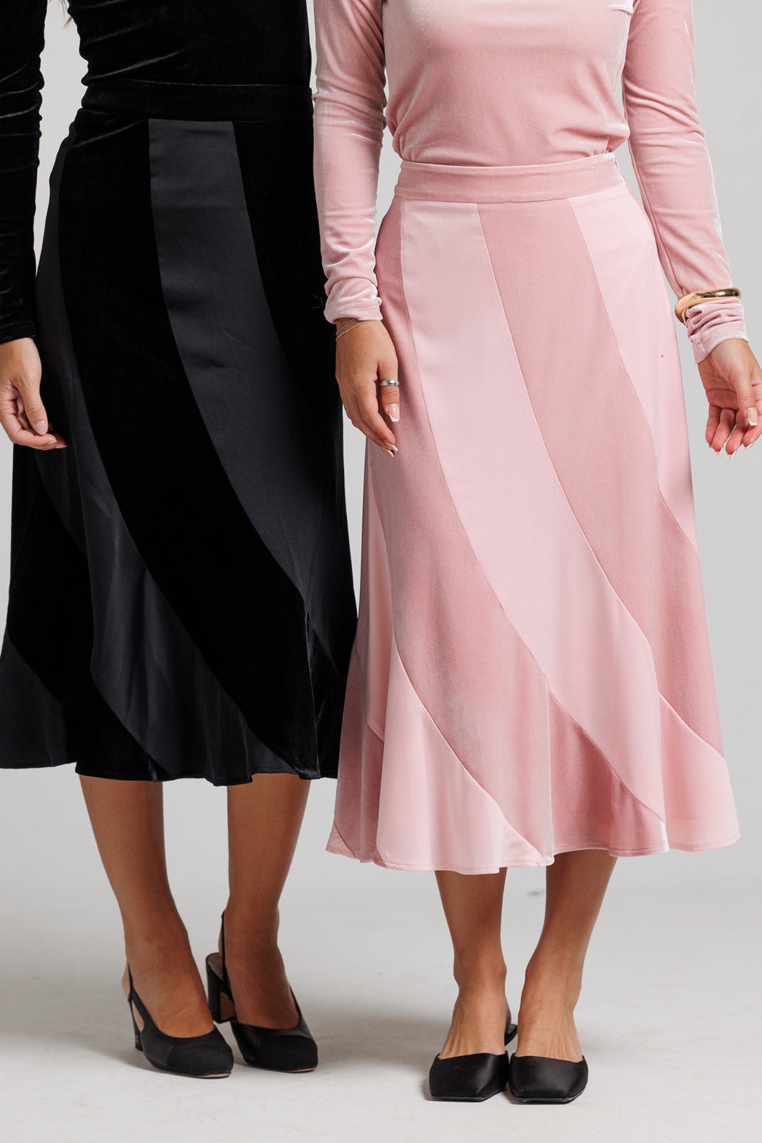 Velvet Linear Skirt - Pink