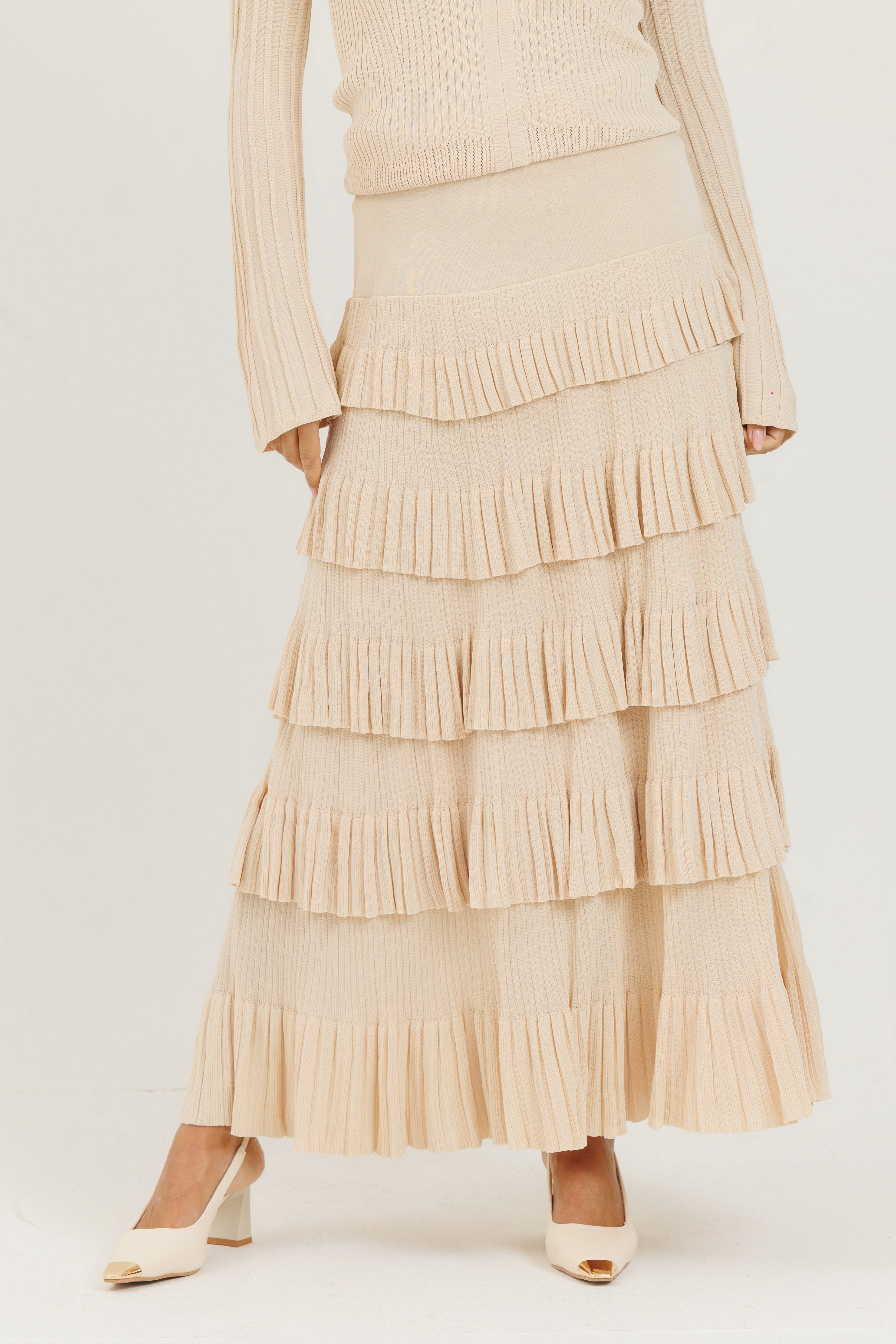 Thin Knit Ruffle Skirt Cream