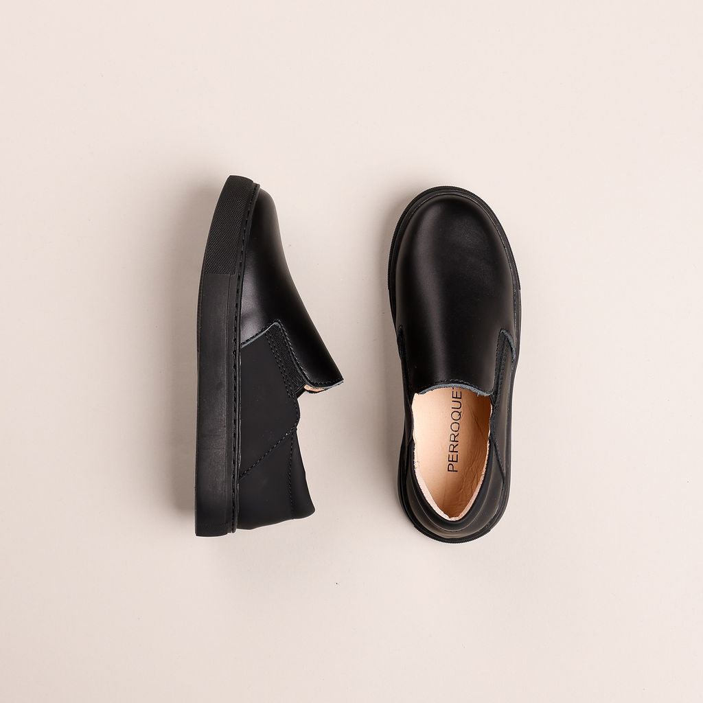 Slip on Sneaker | Black