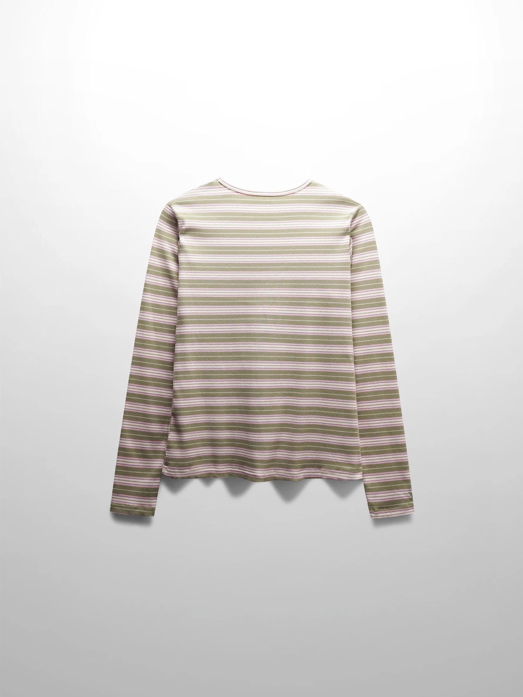 4_2532091d-2425-4c4c-81b6-6e766ce184f8.webp