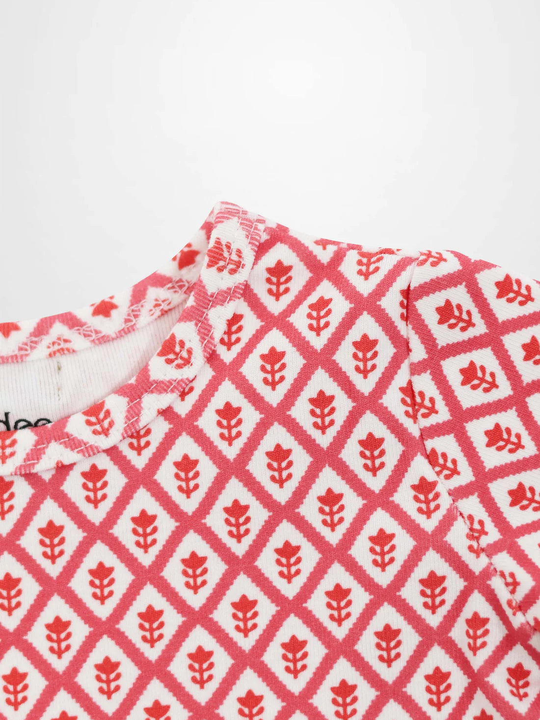 Diamond Flower T-Shirt - Short Sleeve