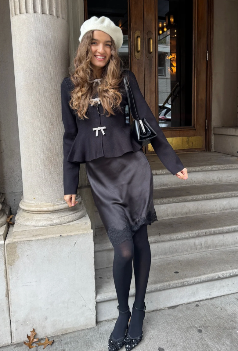 4a0561bb97b9a9e69ad0e2a2930a0e51c837c002972a1ddac6bbd5cff127e12fCeline-Lace-Skirt-Jupe-NYC-12-25-2025_06_57_AM_889375f5-ac27-4f80-97ad-0d8b76948d89.png