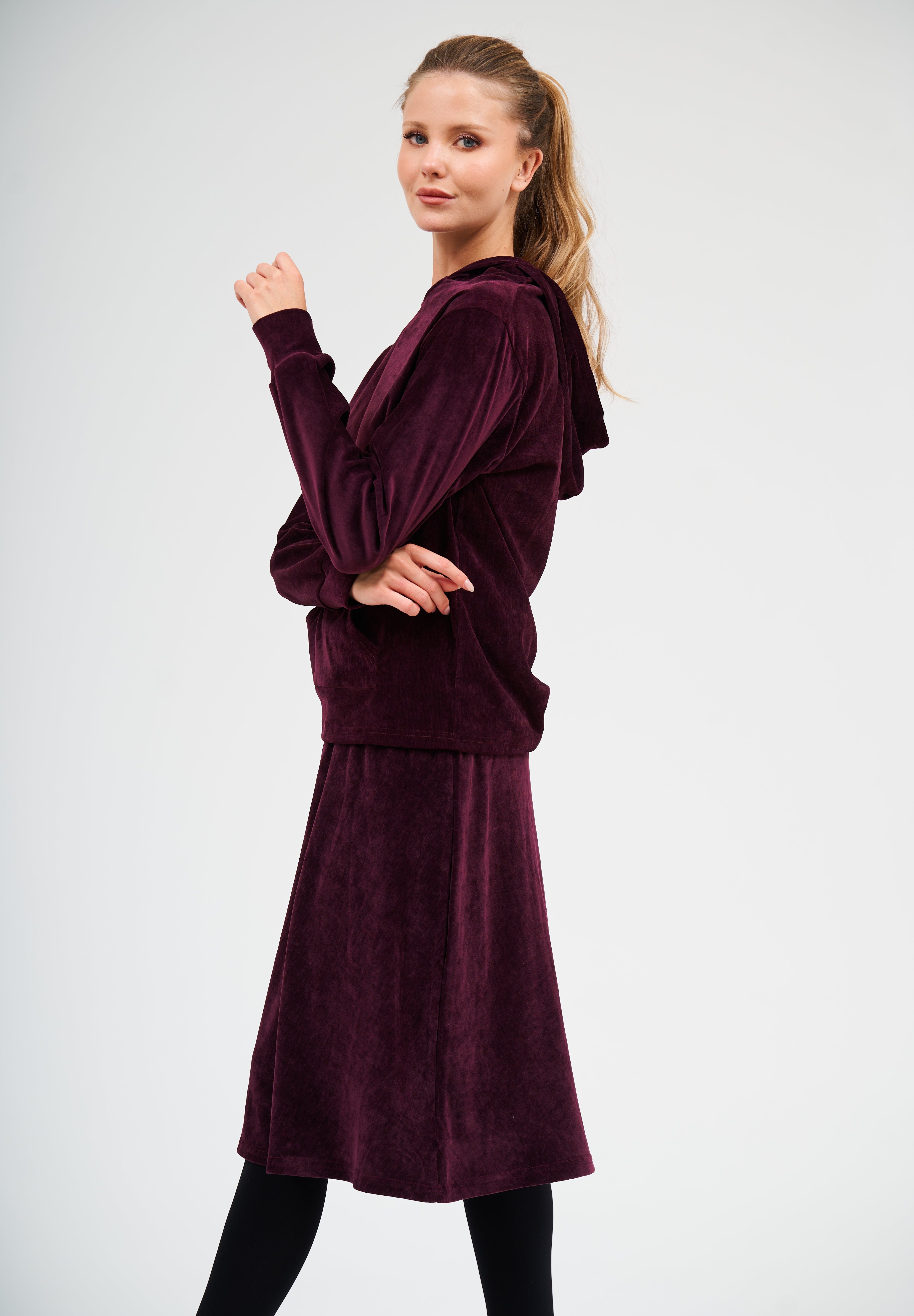 Velvet Shishi Skirt - Burgundy