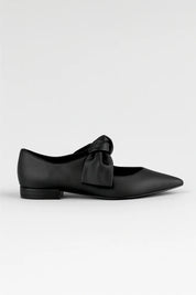 Langley Flats in Black