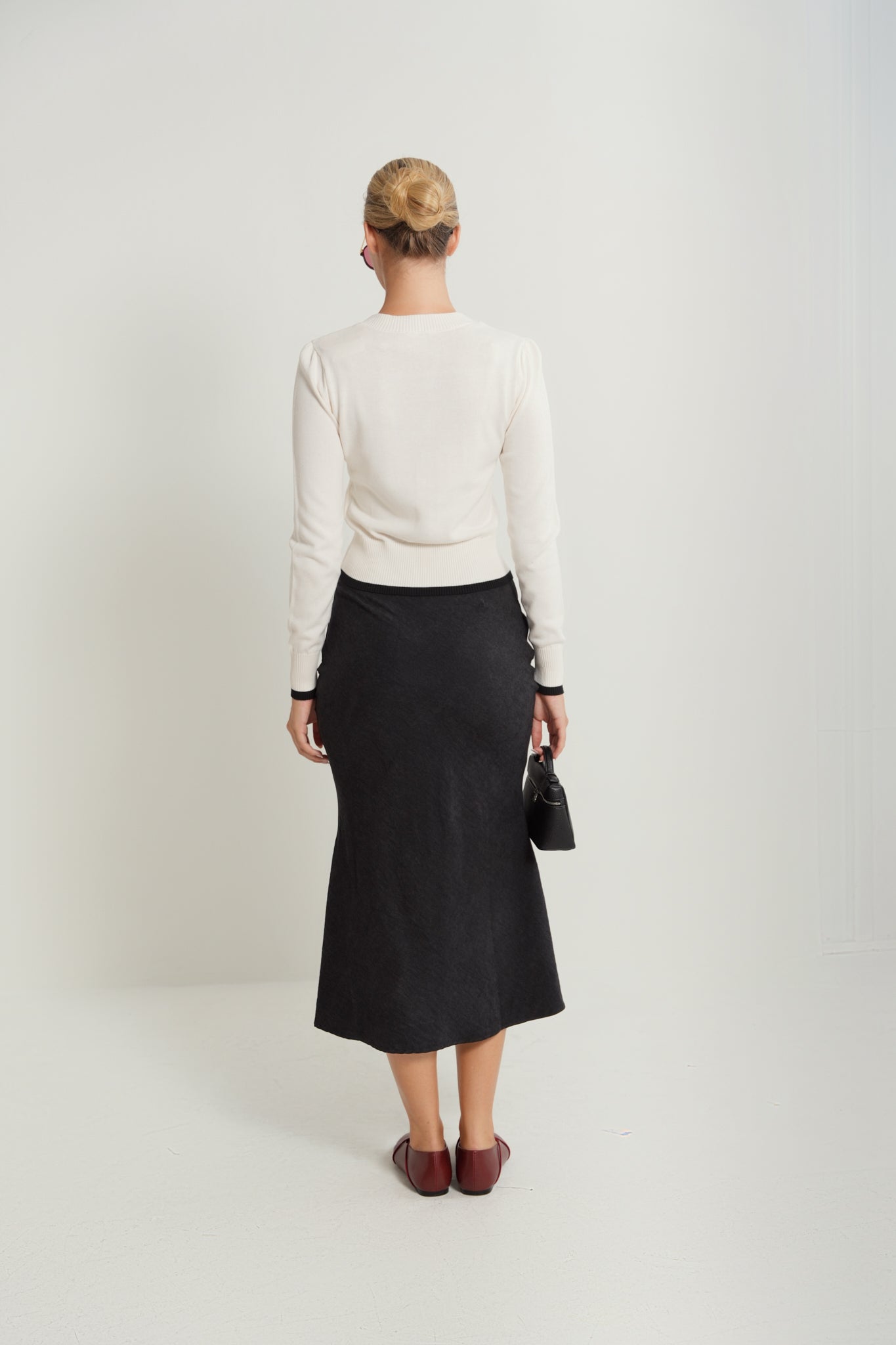 Cropped Cardigan w/ Contrast