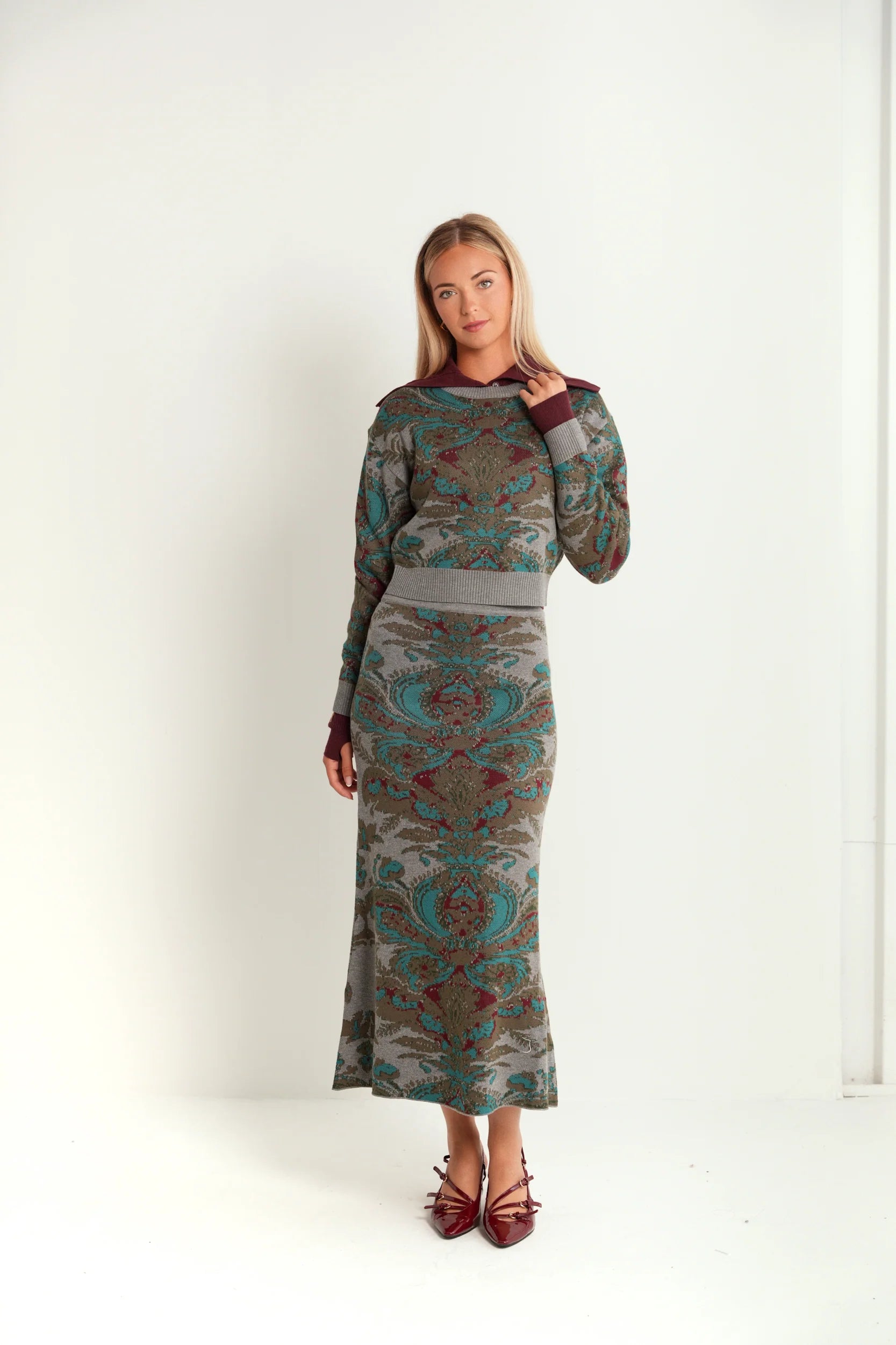 Oversized Jacquard Knit Skirt