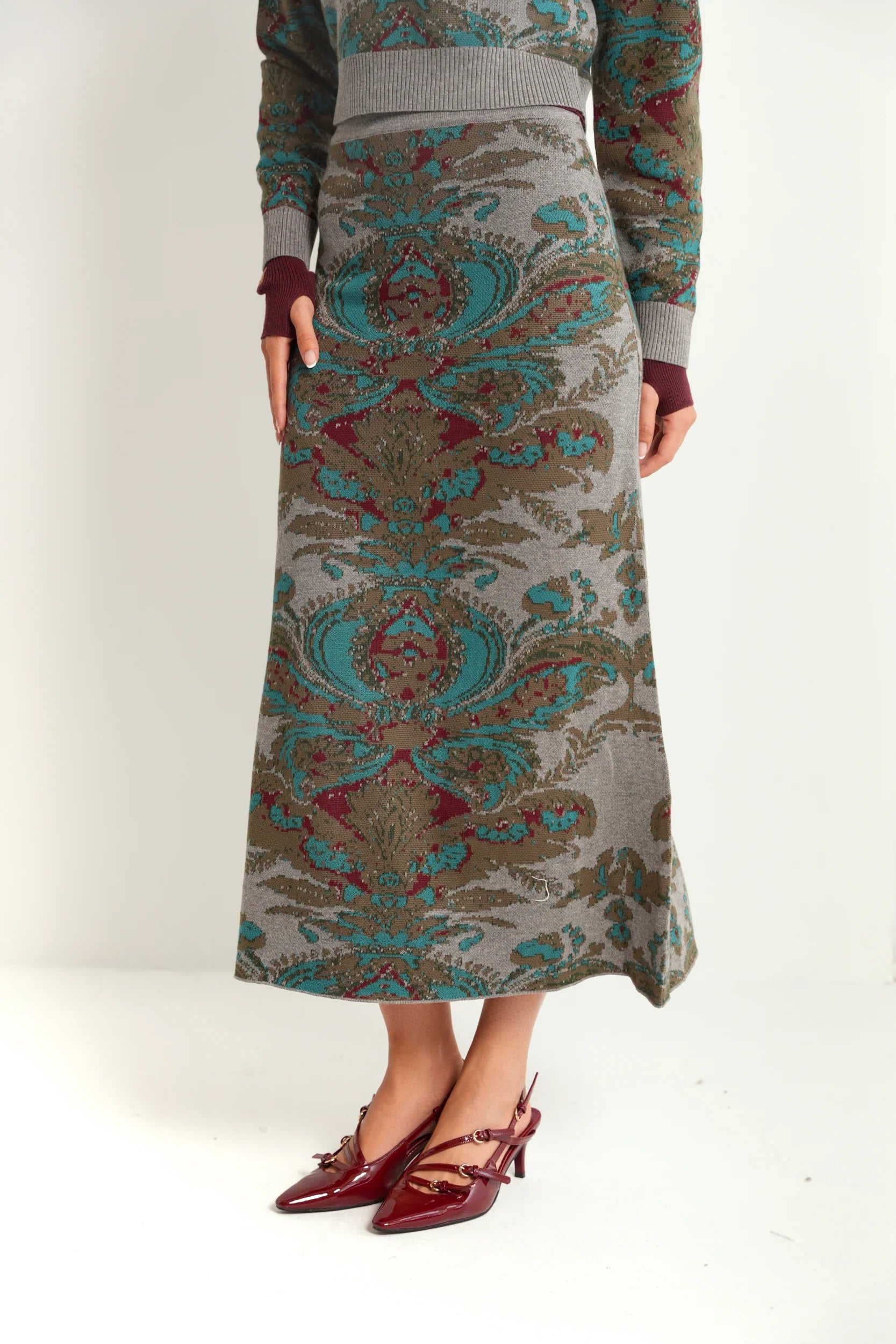 Oversized Jacquard Knit Skirt