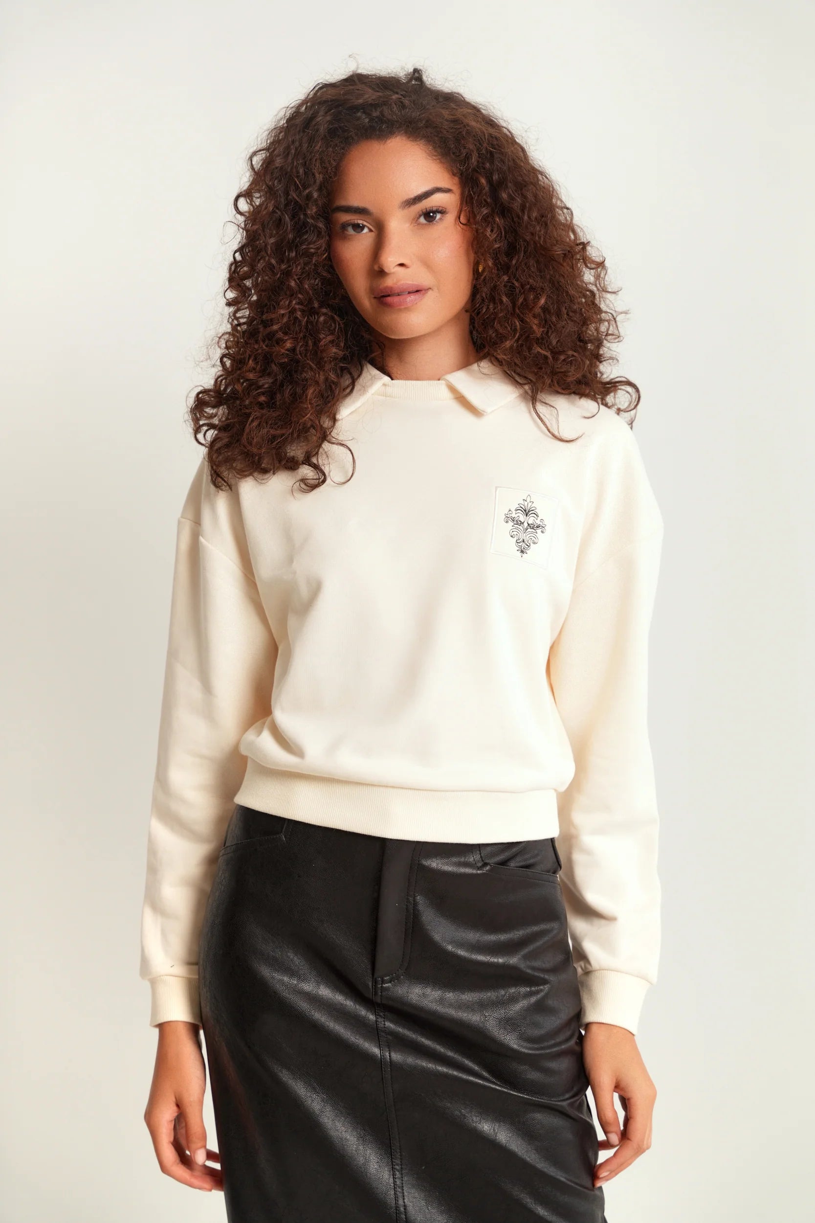 Collar Sweatshirt