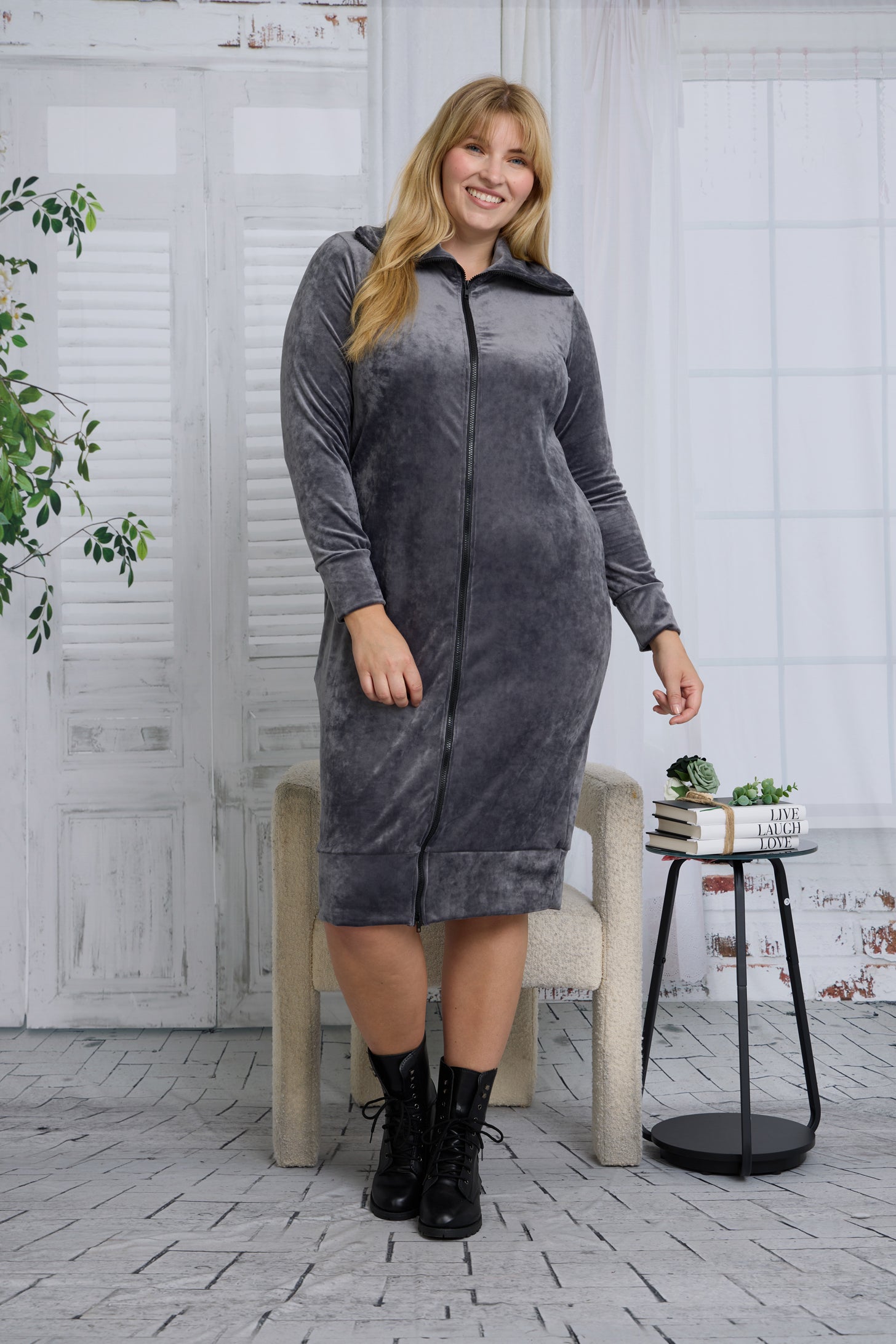 CONNIE VELVET DRESS PLUS