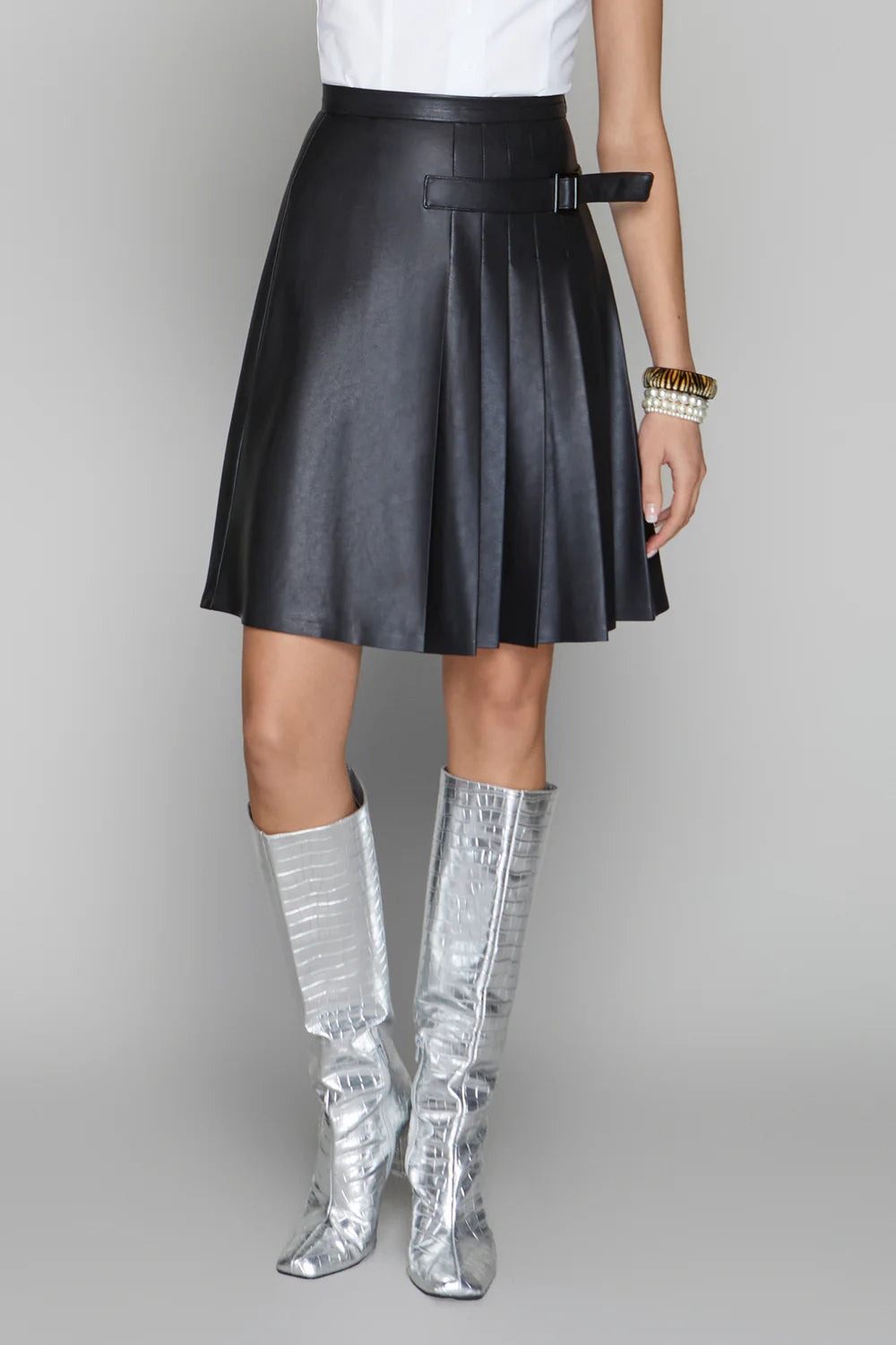 APPARALELFW25_LOOK83_5369_b33230c0-712a-4b6a-96e7-db5b68910bba.webp