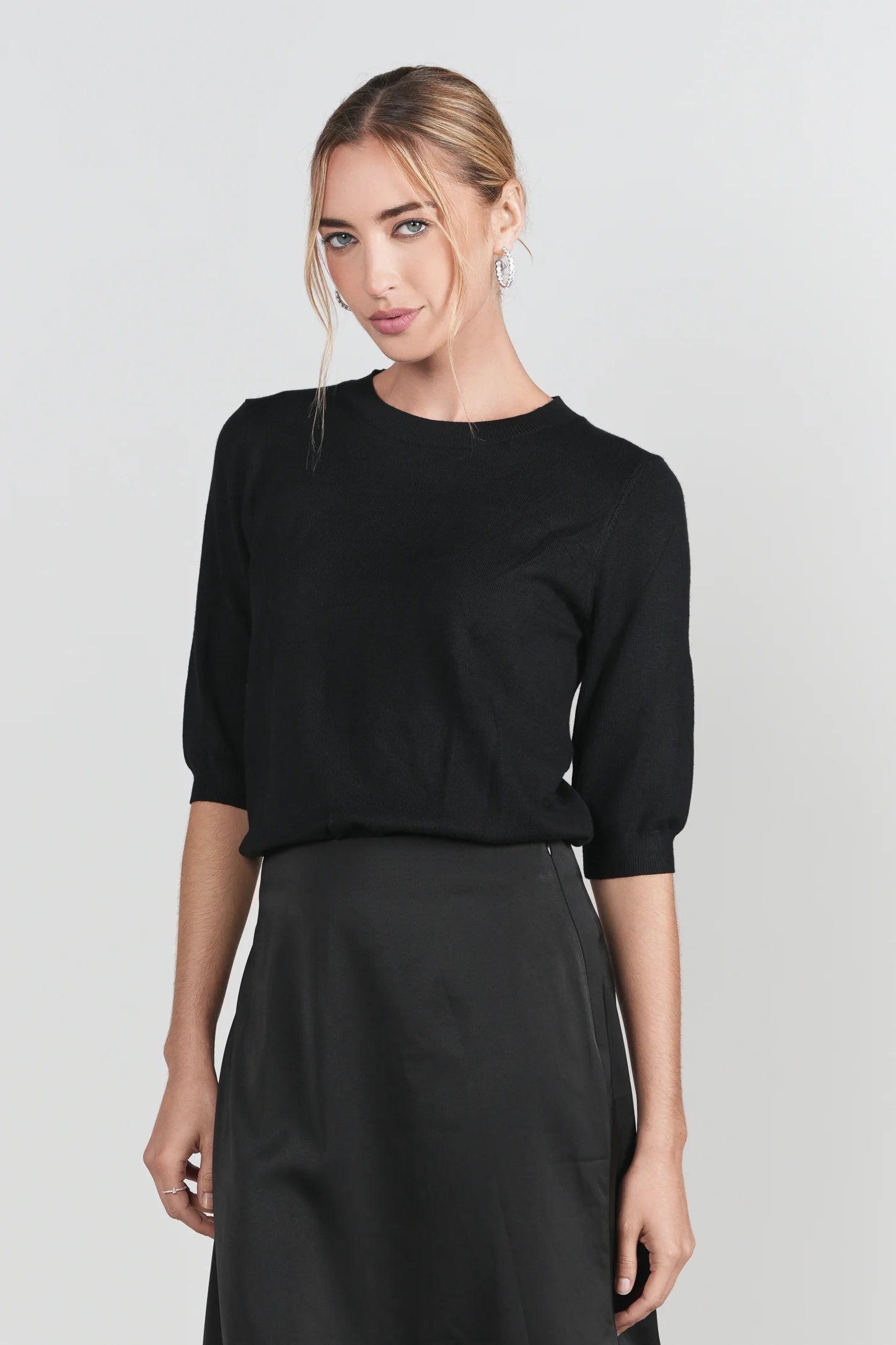 Adina-LV-FW25-16718copy_a8bcc29b-80eb-40a3-ae9d-56d5fb943625.webp