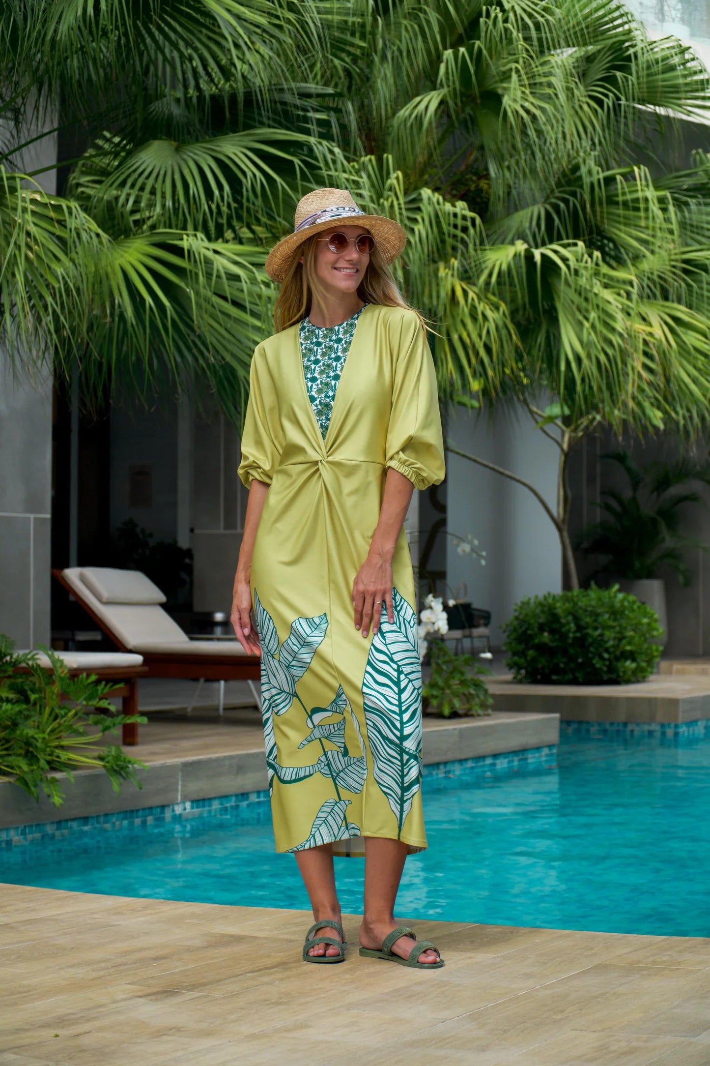 RAPHIS RESORTWEAR