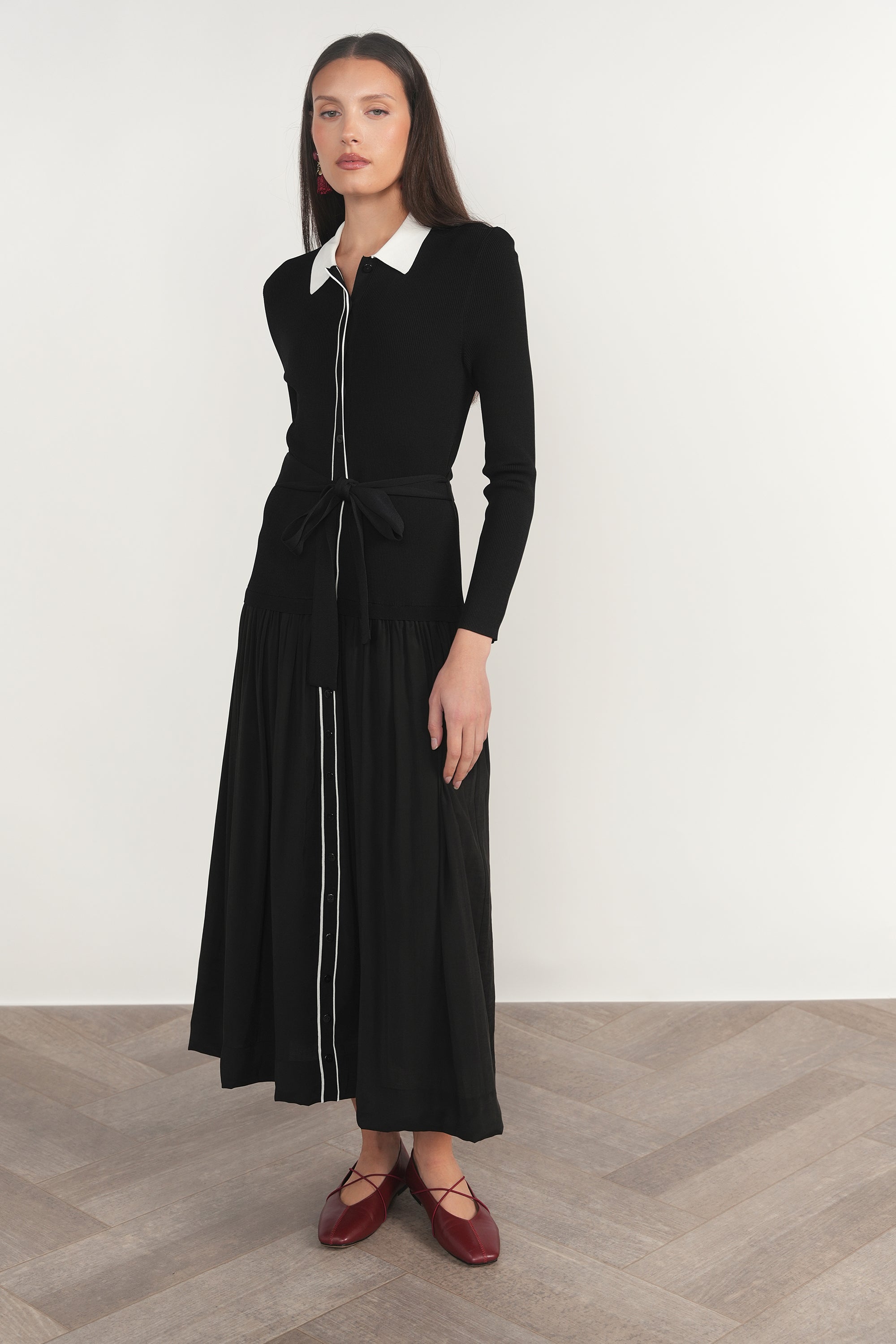 Drina Dress in Black / White
