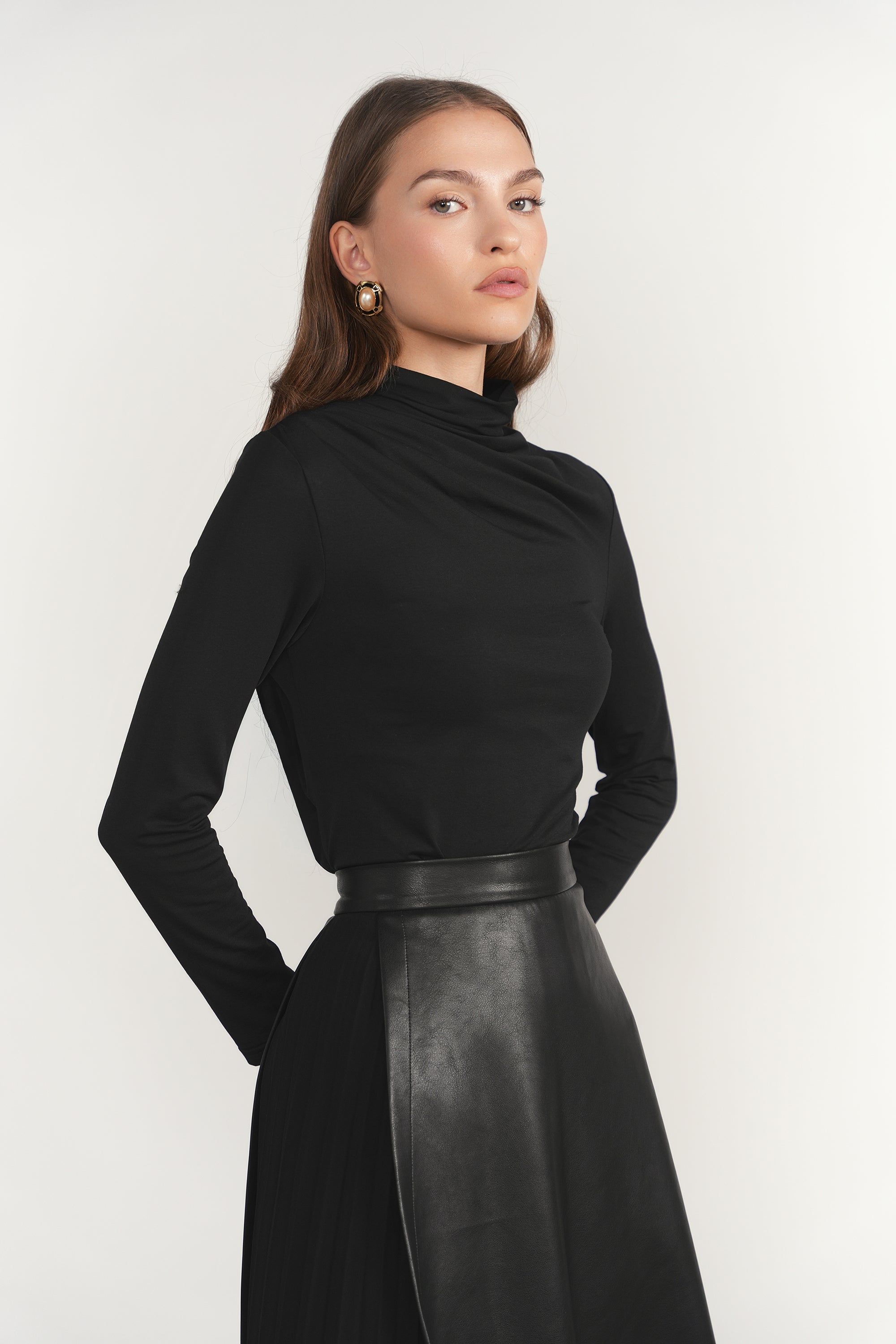 Erne Leather Skirt in Black