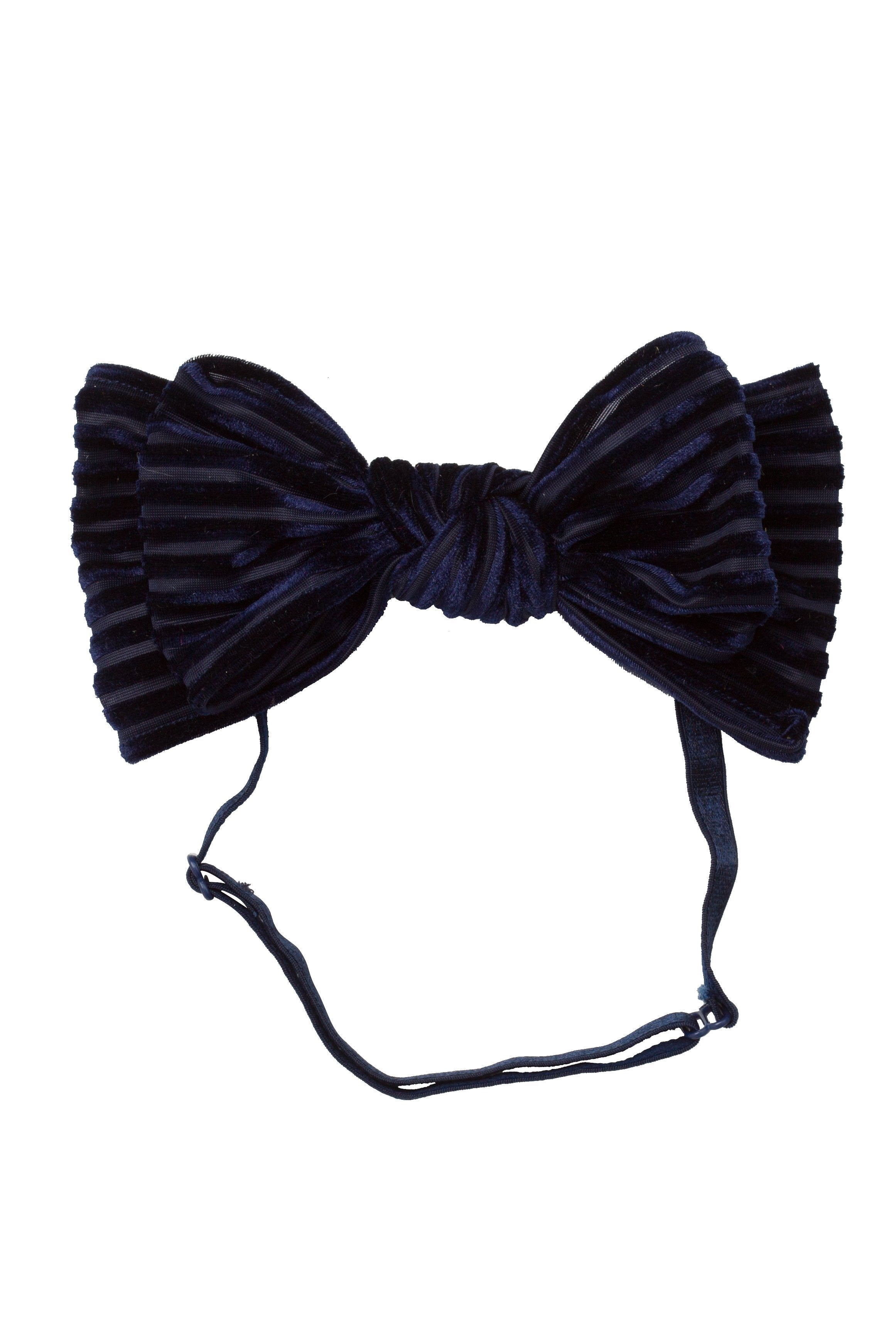 Floppy_Velvet_Stripe_Wrap_-Navy_Velvet_Stripe-IMG_6585.jpg