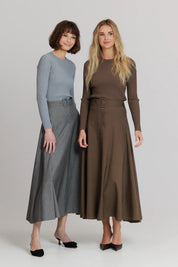 Fit and flare skirt brown