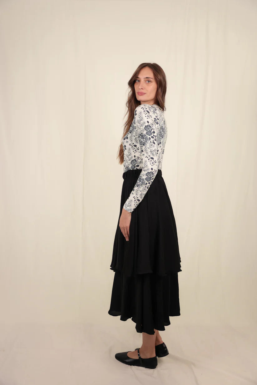 Ira_Skirt_5.webp