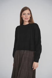CROPPED KNIT SWEATER (BLACK)