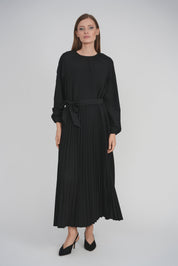 BELTED PLEAT DRESS (BLACK)