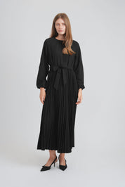 BELTED PLEAT DRESS (BLACK)