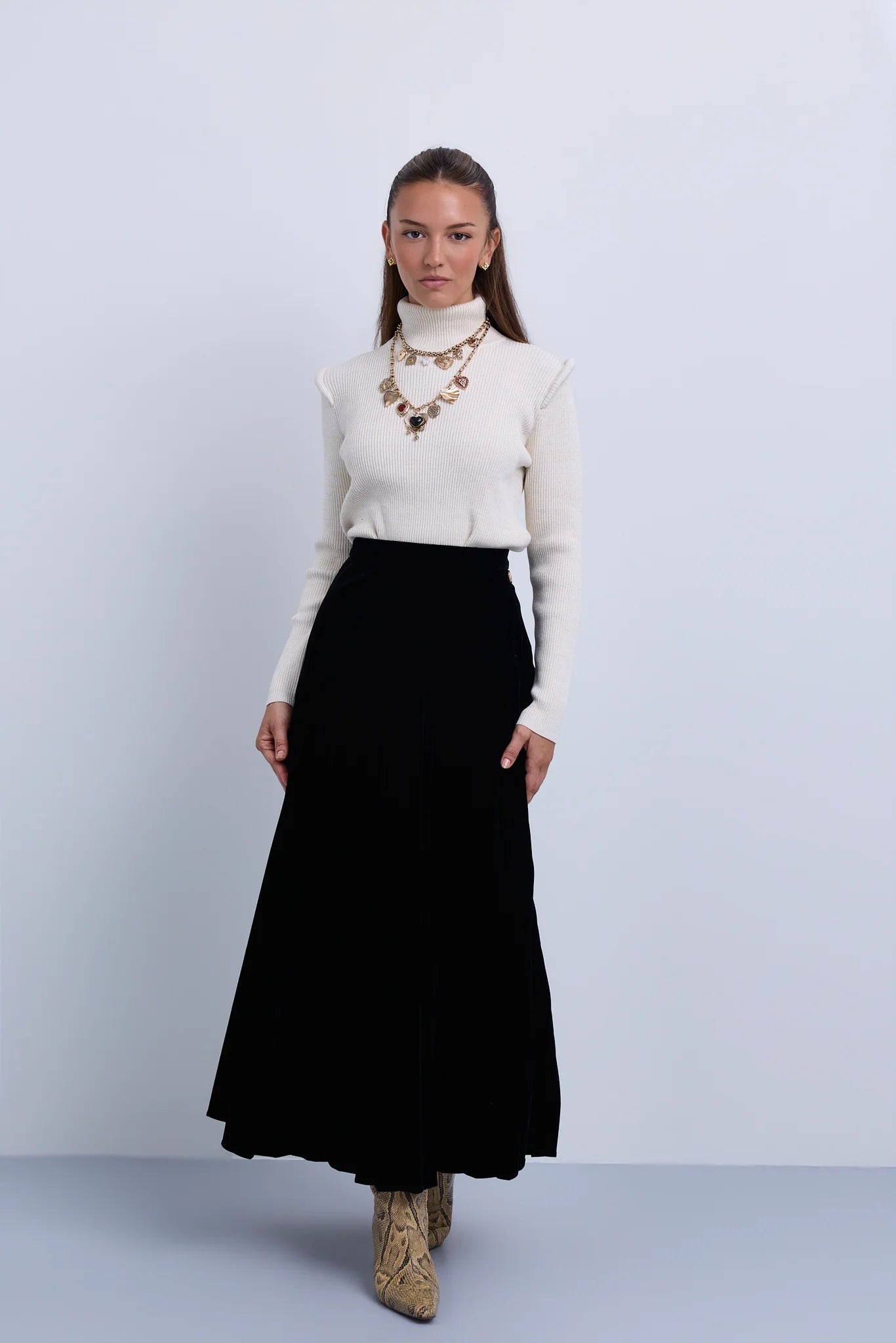 NR-411B_MIDI.webp