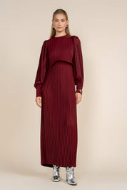 Noire Dress in Cranberry