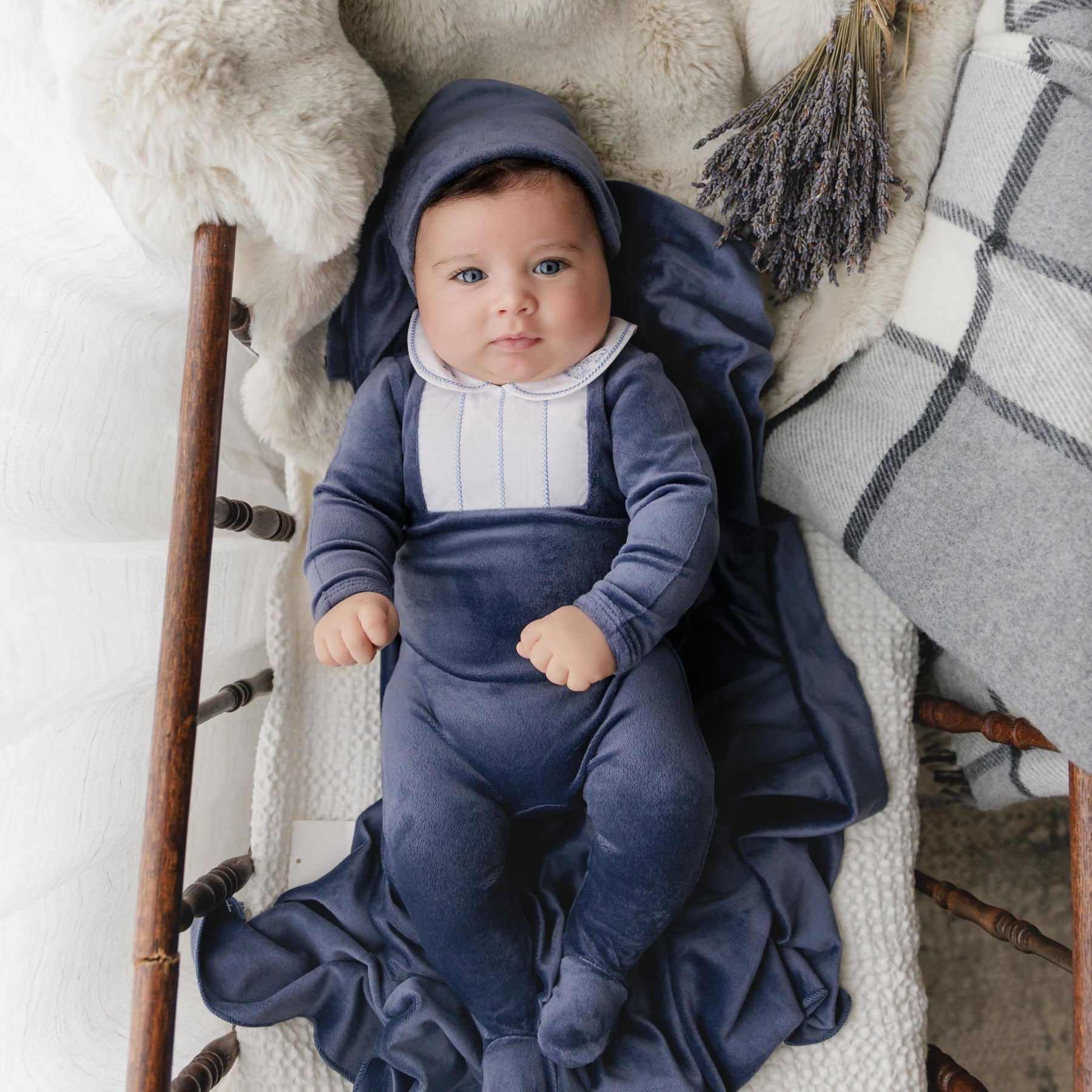 Embroidered Collar Layette Set