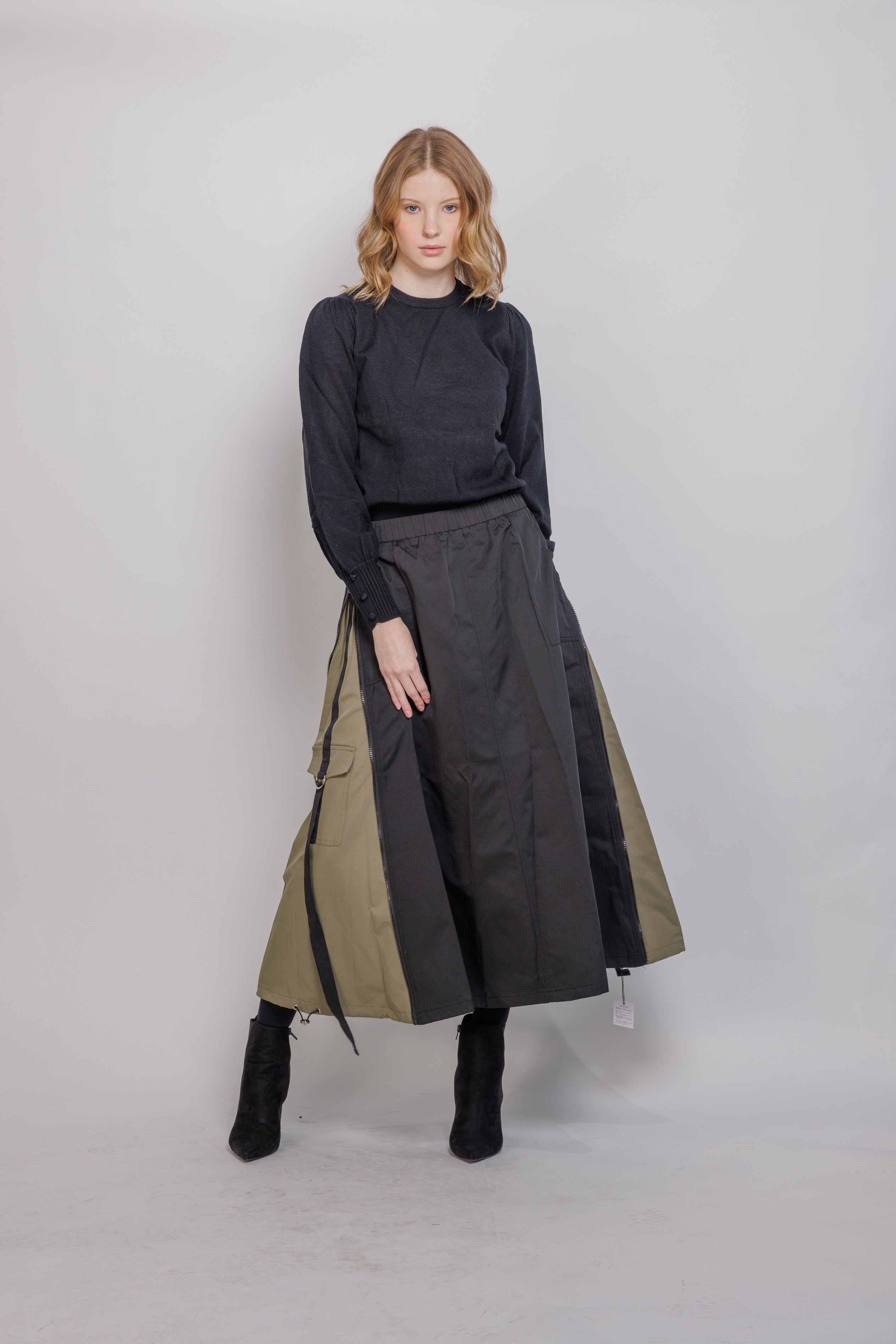 25742- CONTRAST ZIPPER SKIRT