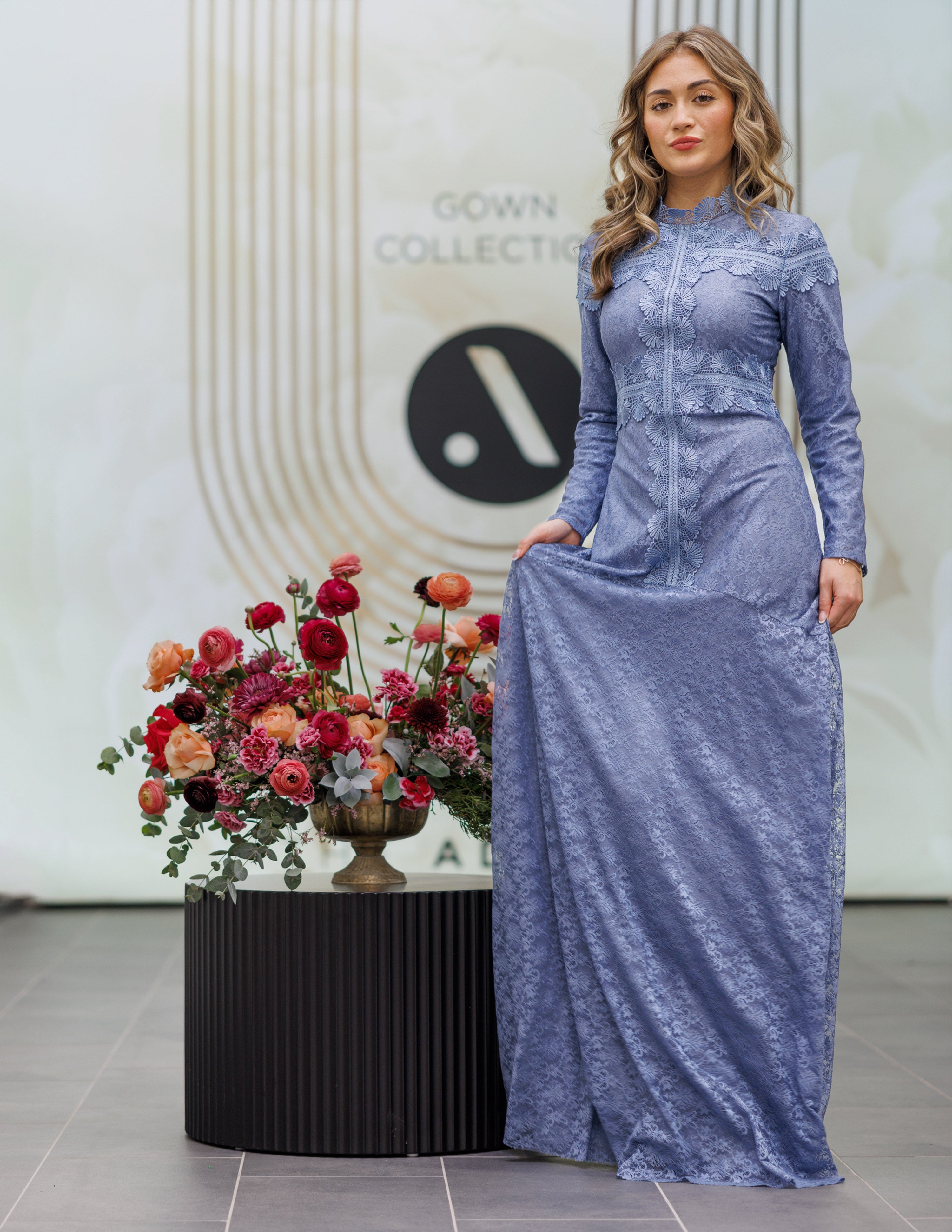 LACE GOWN AVAILABLE IN 6 COLORS