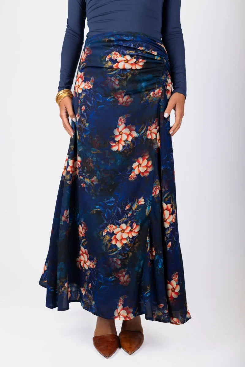 adriana-skirt-bluered-skirt-yakira-bella-4410226.webp