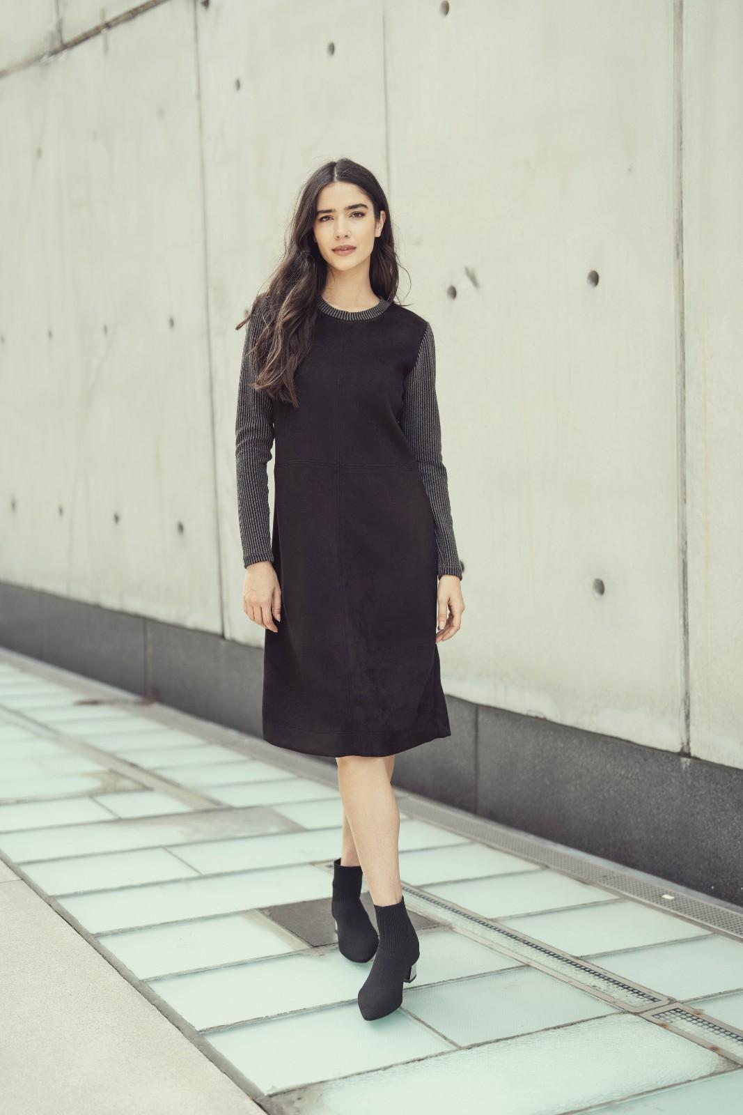 afd632ad3e94cb680115d5d7c3e733199ed2885c9ae0d2ca1b9502e81c1c7542ESTI-BLACK.jpg