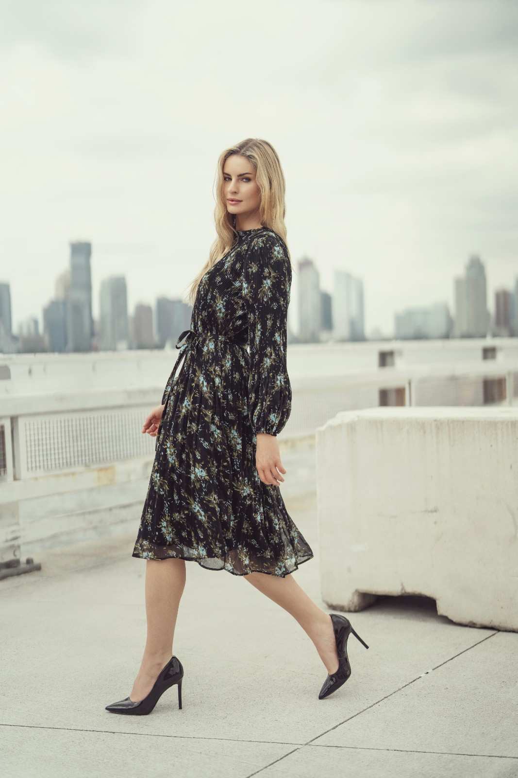 c259c990ea1106af9978b8fb4e991bd57b5472aa1d39e6b107d4a3543cc05bf9JENNA-GREENFLORAL1_3.jpg