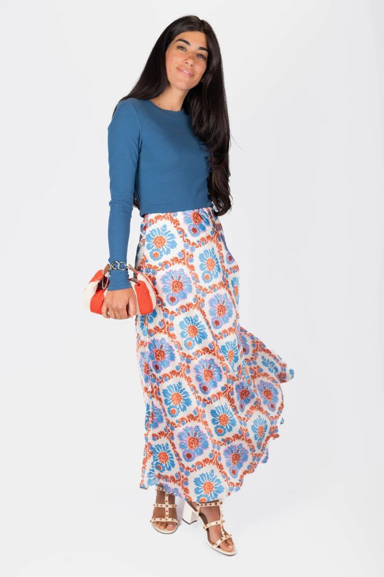 dakota-skirt-ivoryblue-skirt-yakira-bella-8347919.webp