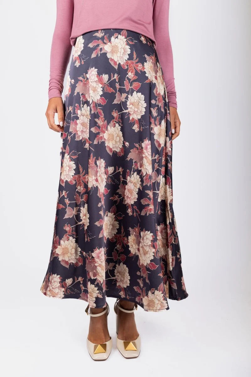 dakota-skirt-navyburgundy-skirt-yakira-bella-3726172.webp