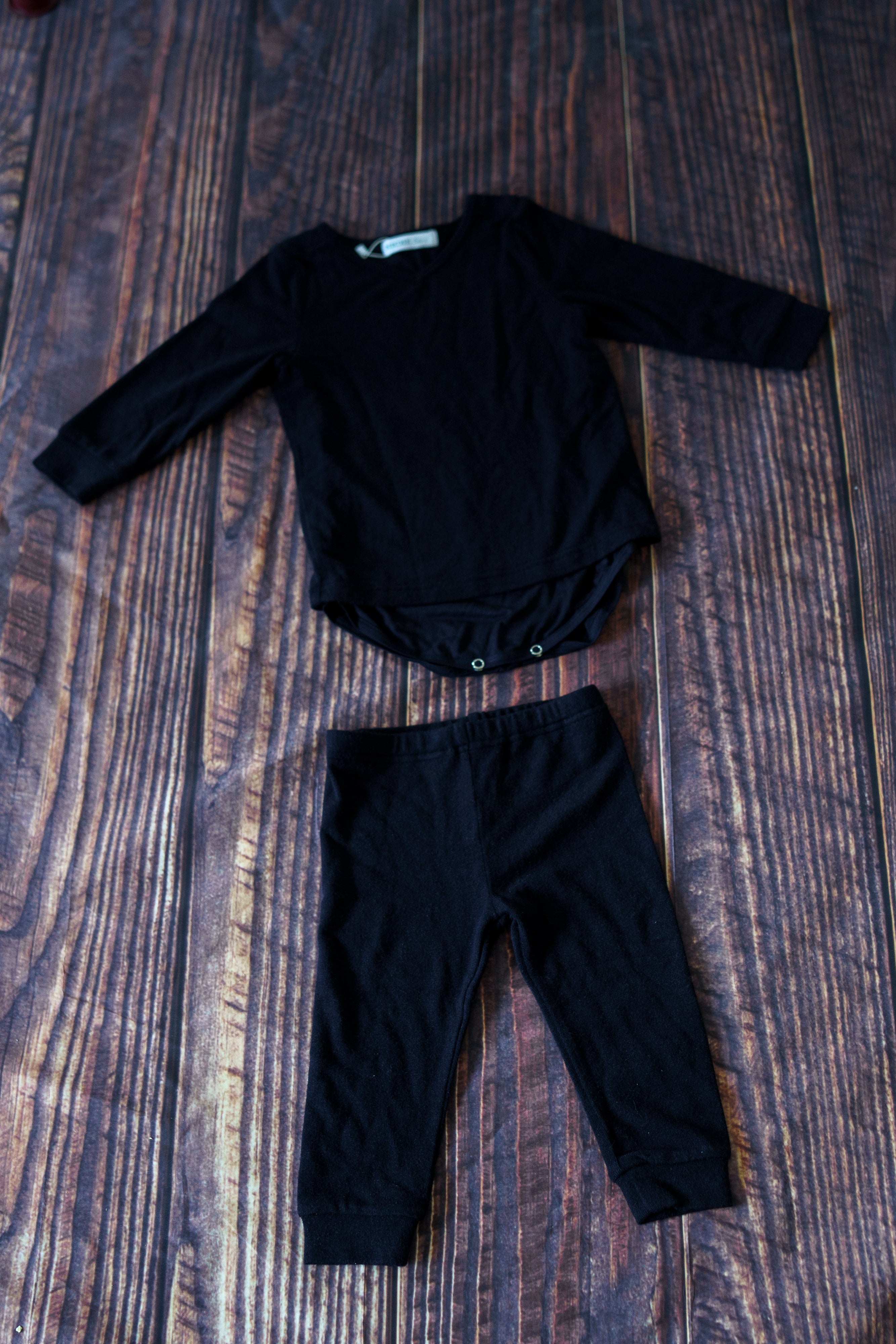 V- Neck Set