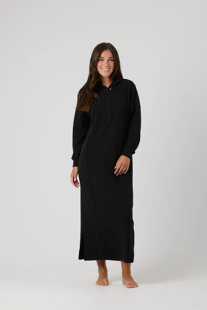 holly_dress_low_res_4.webp