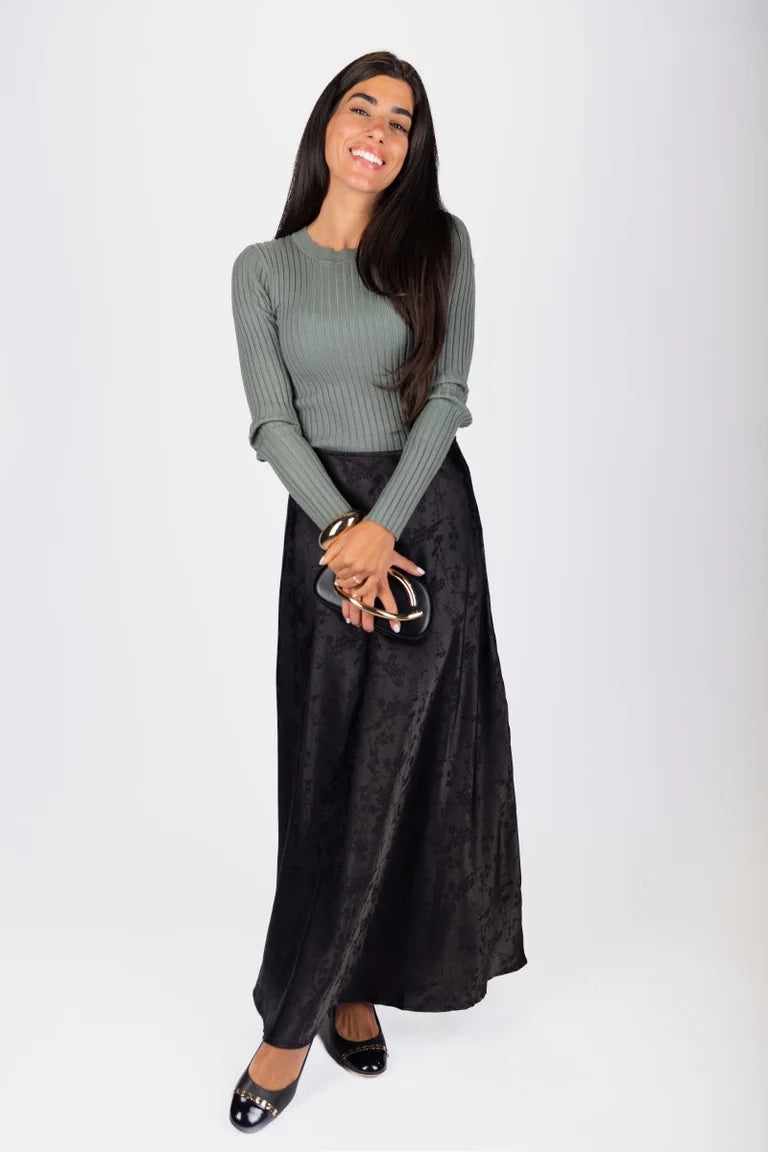 lisa-skirt-black-skirt-yakira-bella-8750243.webp
