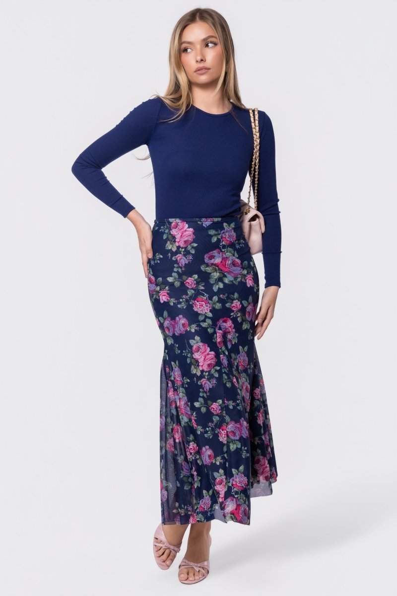 natalia-skirt-black-ground-skirt-yakira-bella-2407376_2c0b21df-4d2b-4f16-9d68-0f119416c62e.jpg