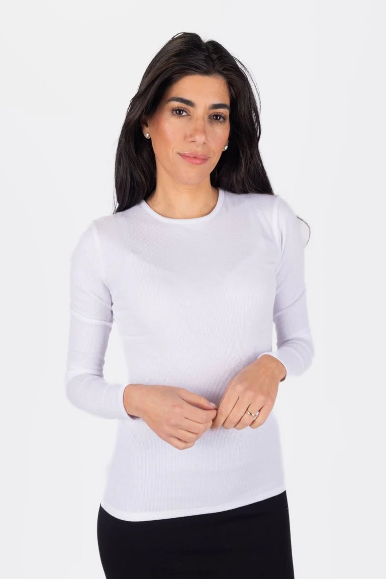 renee-tee-white-top-yakira-bella-110421.webp