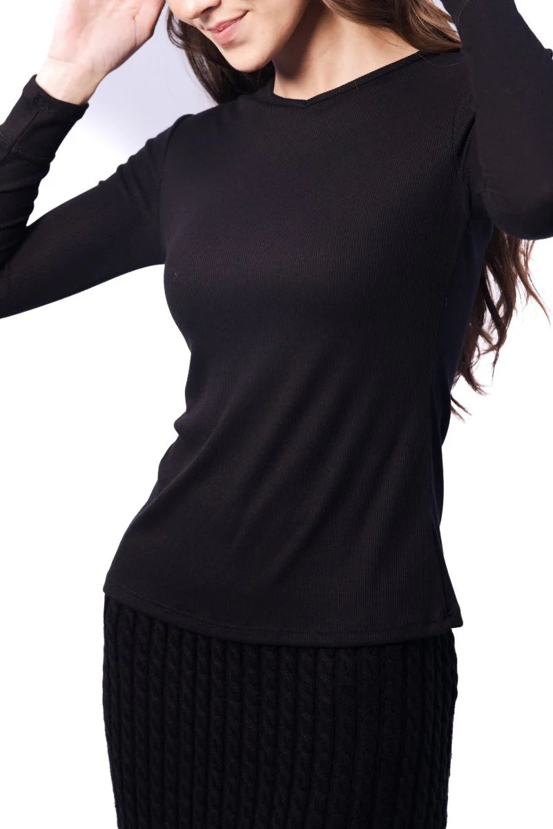 romi-top-long-sleeve-black-top-yakira-bella-786549.webp